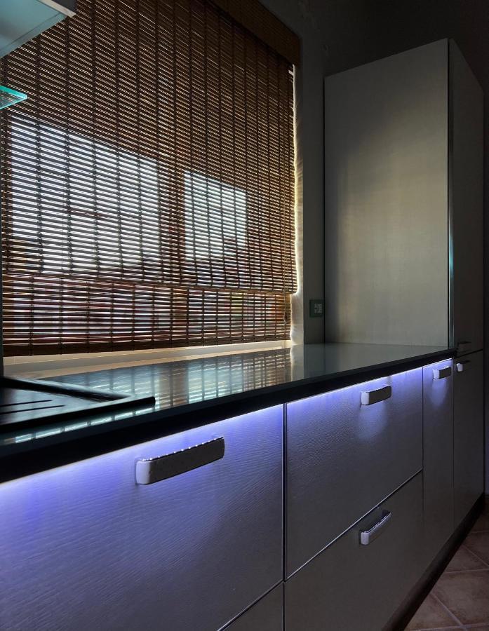 Sunkissed Centre Apartment Vlorë Exterior foto